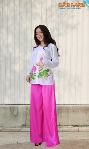 bà ba nữ trắng sen