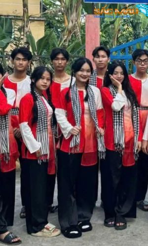 bà ba nữ đỏ trắng
