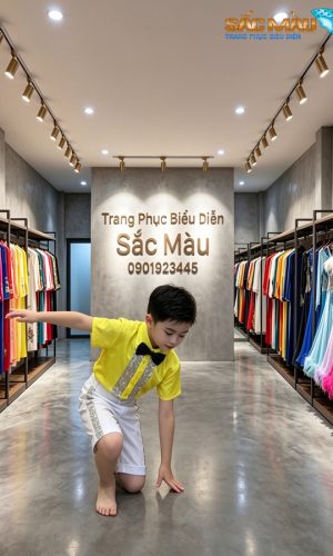 sơmi vàng quần trắng