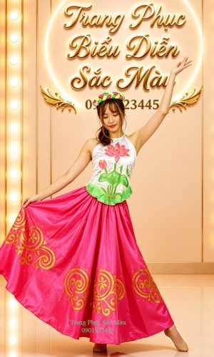 yếm trắng sen váy hồng